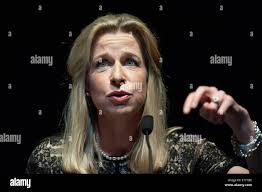 Katie shaw hi-res stock photography and images