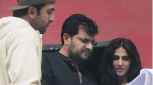 Set in the 1800s, the film is about a dacoit tribe who take charge in fight for their rights and independence against the british. Snapped Ranbir Kapoor And Vaani Kapoor Discuss A Scene With Director Karan Malhotra On The Sets Of Shamshera