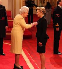 The elizabethan era is named for her. Kate Winslet Redet Mit Queen Elizabeth Uber Kinder Ok Magazin