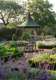 Lovely Victorian Style Garden Victorian Gardens Garden Wall Cottage Garden