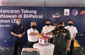 He is on the board of directors at boustead plantations bhd., boustead holdings bhd., affin islamic bank bhd., atlas hall sdn. Boustead Petroleum Marketing Archives News And Reviews On Malaysian Cars Motorcycles And Automotive Lifestyle