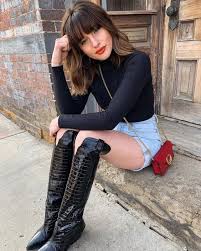 And let's not even start with how your round face makes you look like a little kid when all you. What Type Of Bangs Suit Your Face Shape The Best Fringe Miss Minimalista Hairstyles 2021