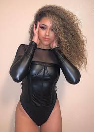 Macaiyla - Free pics, galleries & more at Babepedia