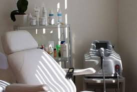 It offers a full range of laser removal services for men and women such as permanent hair reduction and ingrown hair treatment. New York Magazine Top Five Laser Hair Removal Experts Nymag