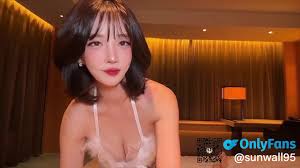 Sunwall95 Slave horny girl