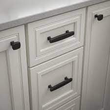 They look equally great as a stark contrast with white cupboards or with similarly dark coloured cabinets, such as varnished wood or stainless steel. Beveled Cabinet Pull Matte Black 3 3 4