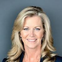 Kari Howard's Instagram, Twitter & Facebook