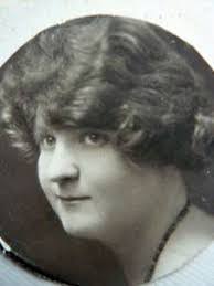 Rosanna Whitehead's Instagram, Twitter & Facebook