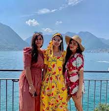 She is married to most popular indian cricketer mahendra singh dhoni. Sakshi Dhoni Height Weight Age Ms Dhoni S Wife Biography