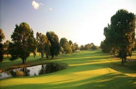 Although it survived numerous course location changes, it is arguably the oldest golf club in australia. The Australian Golf Club