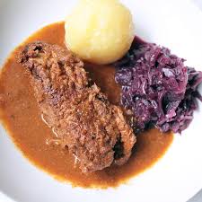 Vegane Rouladen In Bratensauce Cheap And Cheerful Cooking Bratensauce Traditionelles Deutsches Essen Vegane Hauptspeisen