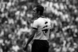 Lahir 11 september 1945) adalah mantan pemain sepak bola dan manajer profesional jerman. Ù…Ø³Ù…ÙŠØ§Øª ÙˆØ£Ù„Ù‚Ø§Ø¨ Ø±ÙŠØ§Ø¶ÙŠÙŠÙ† Ù…ØªØ¬Ø¯Ø¯ Ø§Ù„ØµÙØ­Ø© 2 Ù…Ù†ØªØ¯Ù‰ Ø§ÙØ±ÙŠÙ‚ÙŠØ§ Ø³Ø§Øª