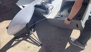 Starlink is a satellite constellation being constructed by spacex to provide satellite internet access. Tesla Besitzer Mit Satelliten Internet Starlink Test In Mobilfunk Loch Teslamag De