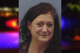 Sharon Penson's Instagram, Twitter & Facebook