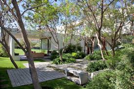 Good day, now i want to share about courtyard house plans u shaped. U Shaped House With Glass Lower Floor And Concrete Upper