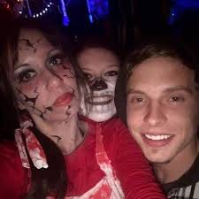 Eric Peterson (@EricPet13384353)