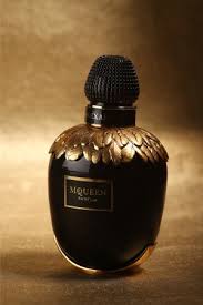 Mcqueen Sambac Jasmine Tuberose And Ylang Ylang Topnotes Of Clove Pink And Black Pepper As Well As Vetiver Fragrances Perfume Fragrance Luxury Perfume