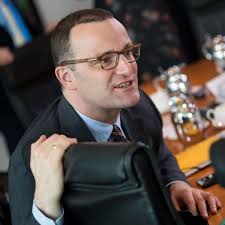 Er sucht eine antwort auf die frage: Spahn Kritisiert Die Katholische Kirche Und Verteidigt Soder Im Kruzifix Streit Politik