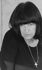 Ans fenster trete eine gewisse grammatische anarchie an den tag legt. Friederike Mayrocker Wikipedia