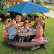 Little Tikes Fold N Store Picnic Table With Market Umbrella Walmart Com In 2020 Picnic Table Market Umbrella Little Tikes Picnic Table