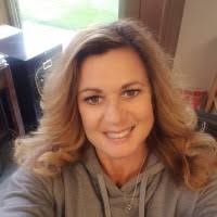 Colleen Cartwright's Instagram, Twitter & Facebook