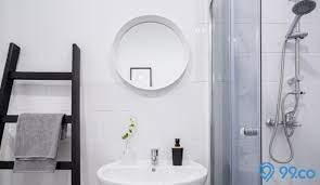 Ukuran yang terbatas memang kerap menjadi hambatan mendesain ruangan agar terasa nyaman, sehat dan cantik dilihat. 7 Inspirasi Desain Kamar Mandi Kecil Ukuran 2x2 Dan 2x1