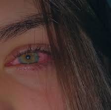 Scroll down to get some sad status to post on social media or send as a text, and sad captions to use with all your moody pics! Sad Pic Of Girl In Love Best Broken Heart Hd Images