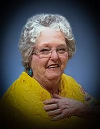 Sarah Dec's Instagram, Twitter & Facebook