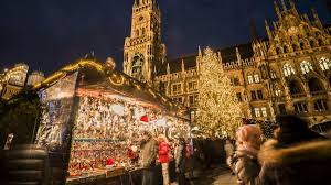 Der weihnachtsmarkt in frankfurt am main geht auf das jahr 1393 zurück und gilt heute aufgrund der vielen besucher zum größten weihnachtsmarkt deutschlands. Umplanungen Und Absagen Weihnachtsmarkte In Oberbayern Br24