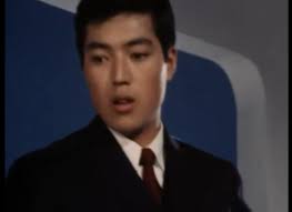 Analyzing movie opening credits