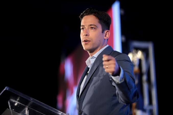 michael knowles' wife