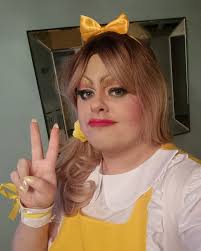 Didn't know if anyone else was gonna dress up for my Halloween Bear Event,  but I did get into a drag Goldilocks costume... Justine Case! ✨️ Last night  was fun! It was