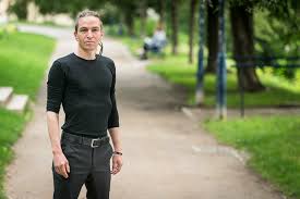 Lidé v komentářích píší, jak je syn roztomilý a že se velmi podobá na svého otce. Pirat Ivan Bartos Slavi Manzelka Mu Porodila Syna Stars24 Cz