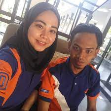 Orang melayu merupakan kaum majoriti, yang mewakili 61.5 peratus daripada keseluruhan penduduk. Photos At Bank Rakyat Bahau 1 Tip