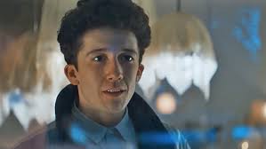 Finally, they staked out max's house. How To Sell Drugs Online Fast Netflix Review Ready Steady Cut