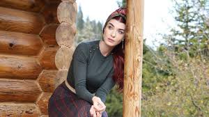 Zeynep Koltuk Kuzey Yildizi Ilk Ask Kadrosunda