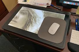 Returning damaged items or contacting the manufacturer on warranty claims is not my idea of fun. Wacom Cintiq 22 Display Tablet Review A Digital Artist S Dream The Gadgeteer