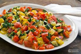 Lauwarmer Paprika Zucchini Salat Madame Cuisine Gefullte Paprikaschoten Rezepte Hauptspeise