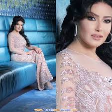 Pin By Dyalabutt On Arab Saree Fashion Curves