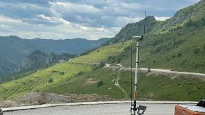 Conducerea consiliului judeţean alba este mulţumită de ritmul lucrărilor pe transalpina de apuseni, cea mai importantă investiție de infrastructură pe care instituţia o deruleză în acest moment. Aproape O Mie De Tone De Asfalt Turnate Intr O Zi Pe Transalpina De Apuseni Ziare Online 24 Stiri Online Stiri Locale Romania
