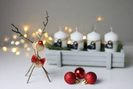 Hall home decor deck the halls front steps garage doors outdoor decor holiday deck home. 10 Tips On Making Your Own Christmas Decorations Toad Hall Garden Centre