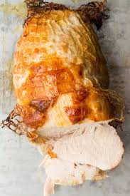 Boneless turkey roast frozen, seasoned, light and dark meat, raw 1 oz 34.0 calories 1.8 g 0.6 g 5.0 g. Boneless Turkey Roast
