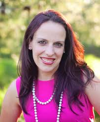 Elizabeth Esther's Instagram, Twitter & Facebook