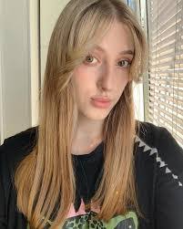 Lina Miller's Instagram, Twitter & Facebook