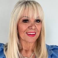 20+ "Abigail Field" profiles