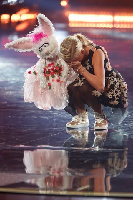 America's Got Talent' has a 12-year-old champ! Darci Lynne Farmer wins