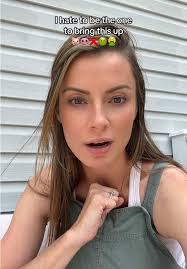 Jessica Tepper's Instagram, Twitter & Facebook