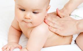 Namun, lebih elok jika ayah atau ibu juga mengetahui cara 17 kaedah dan cara cuci tali pusat bayi baru lahir. Tips Penjagaan Kulit Bayi Sihat Mayyababy