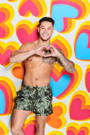 Here's where to find the 2019 cast — and all of their hot photos — on social media. Love Island 2020 Meet The Contestants Looking For Love