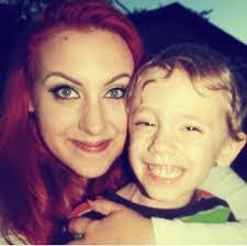 Sonja Akers's Instagram, Twitter & Facebook